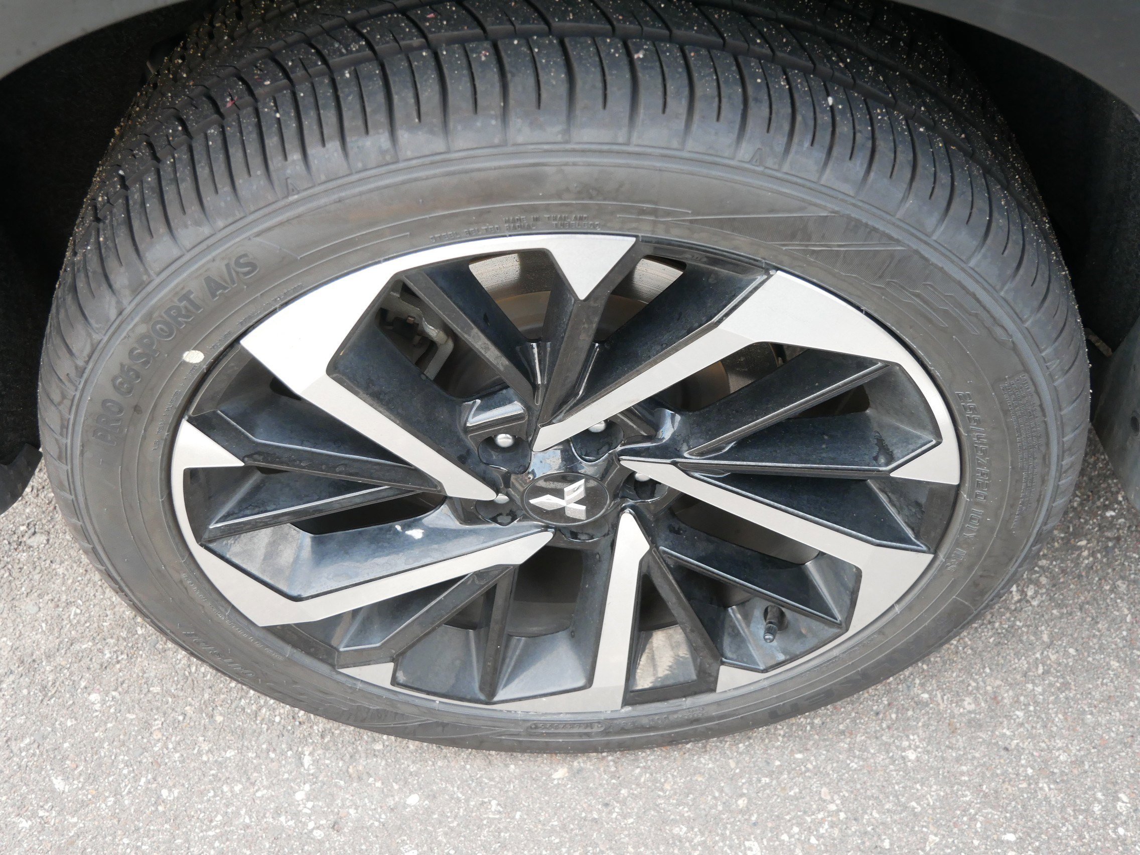 Used 2024 Mitsubishi Outlander SE image 5