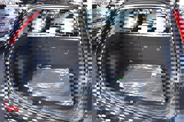 New 2025 Kia Niro EX Touring image 17