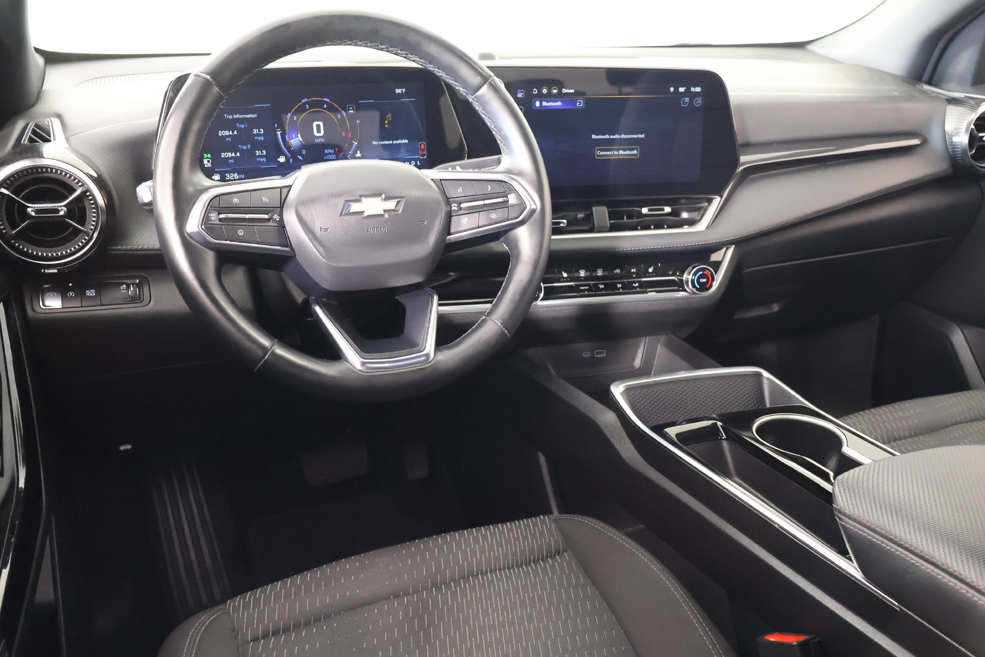 Used 2025 Chevrolet Equinox LT FWD image 2