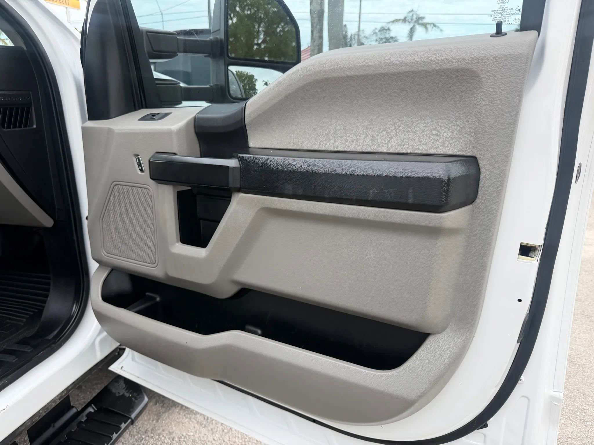 Used 2019 Ford F350 XL w/ Power Equipment Group AWD/4WD image 19