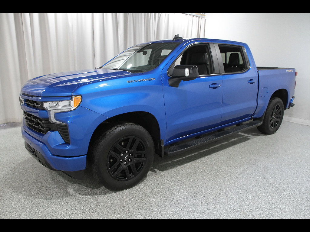 Used 2024 Chevrolet Silverado 1500 RST w/ Convenience Package II image 3