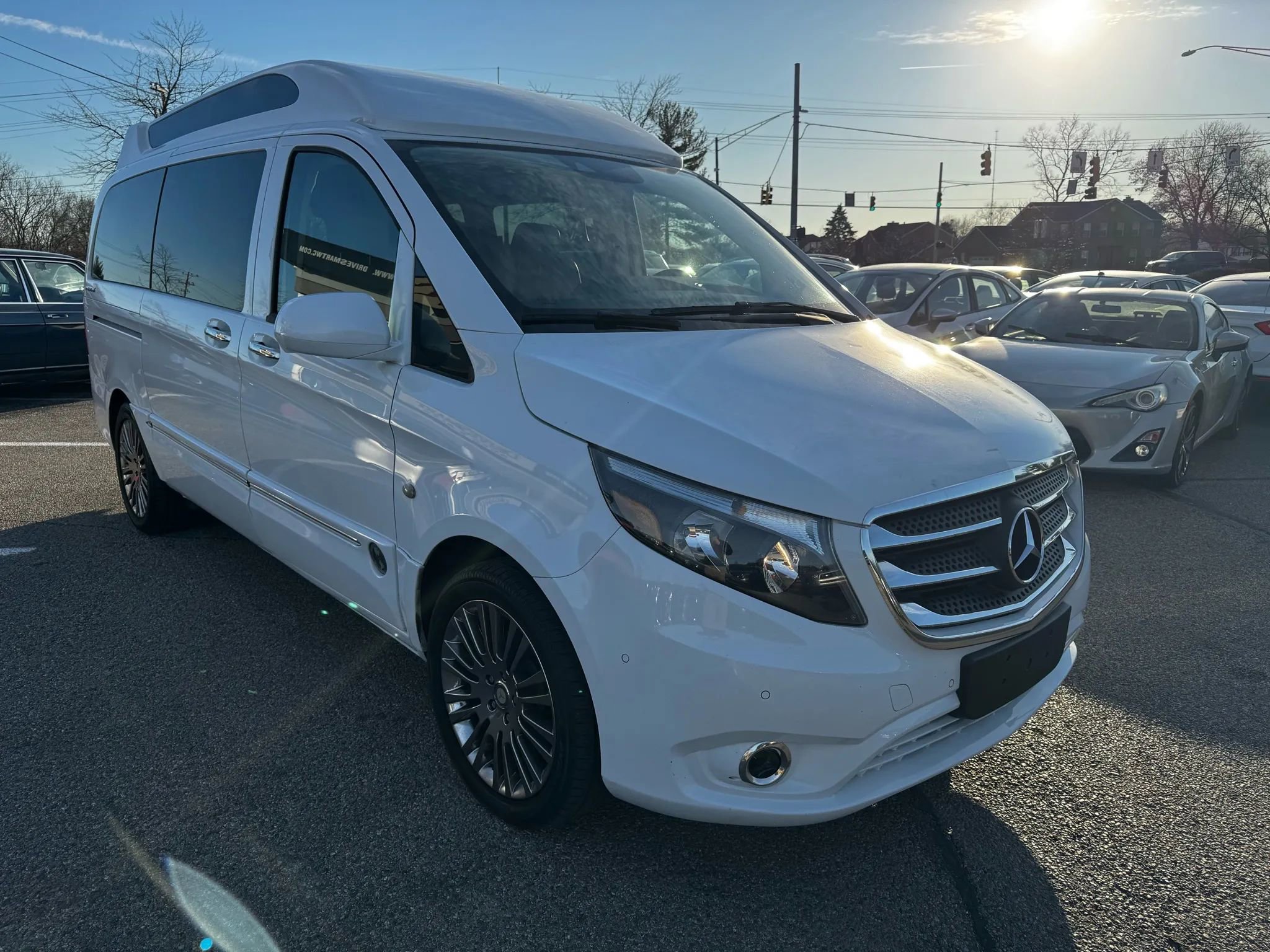 Used 2017 Mercedes-Benz Metris Passenger image 5