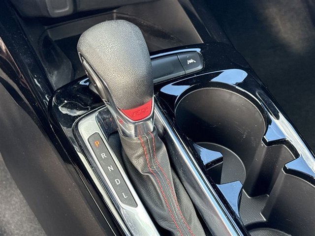 Certified 2025 Chevrolet Trax RS w/ Sunroof Package image 15