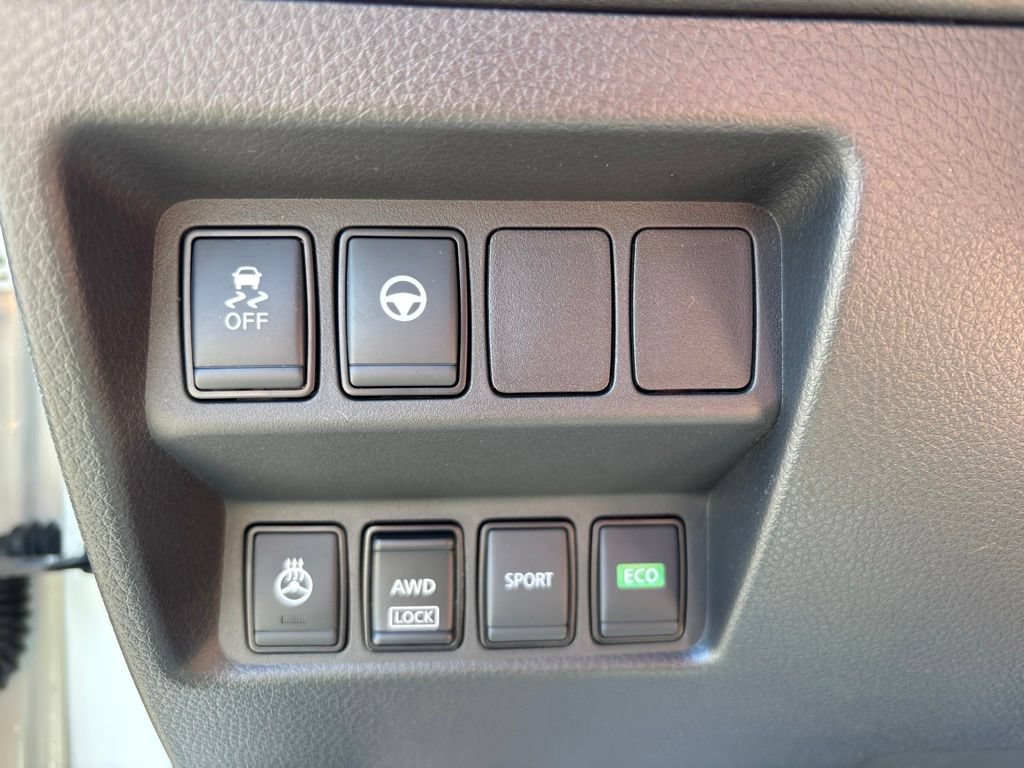 Used 2022 Nissan Rogue Sport SV w/ Technology Package AWD/4WD image 20