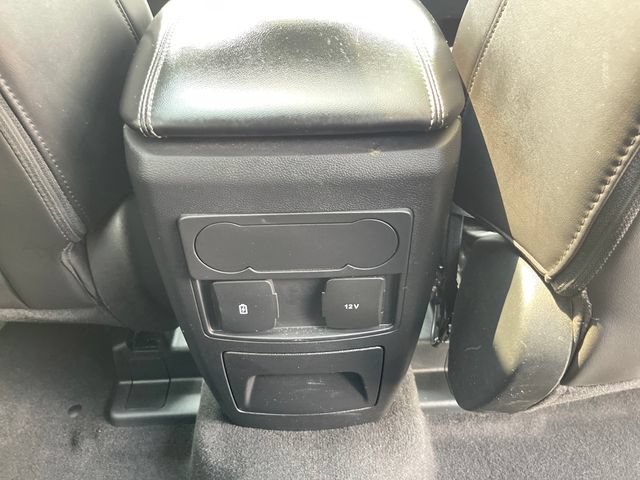 Used 2024 Ford Explorer XLT w/ Equipment Group 202A AWD/4WD image 36