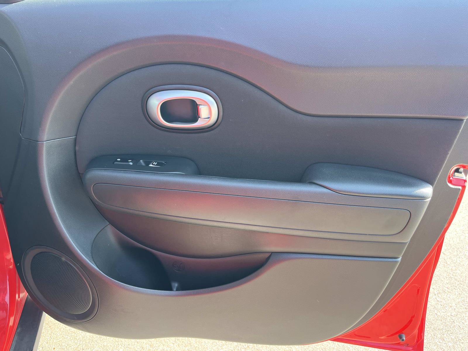 Used 2019 Kia Soul + FWD image 23