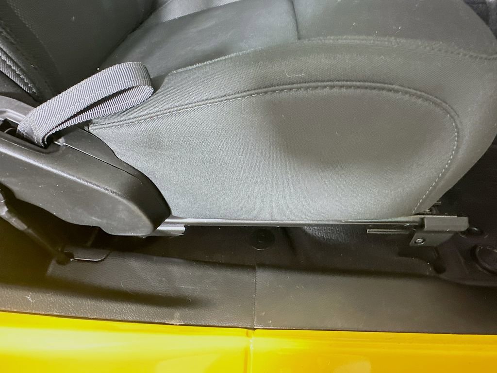 Used 2020 Jeep Wrangler Sport AWD/4WD image 23