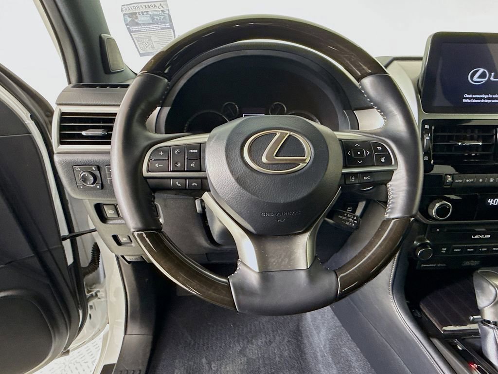 Used 2022 Lexus GX 460 Premium w/ Accessory Package image 12