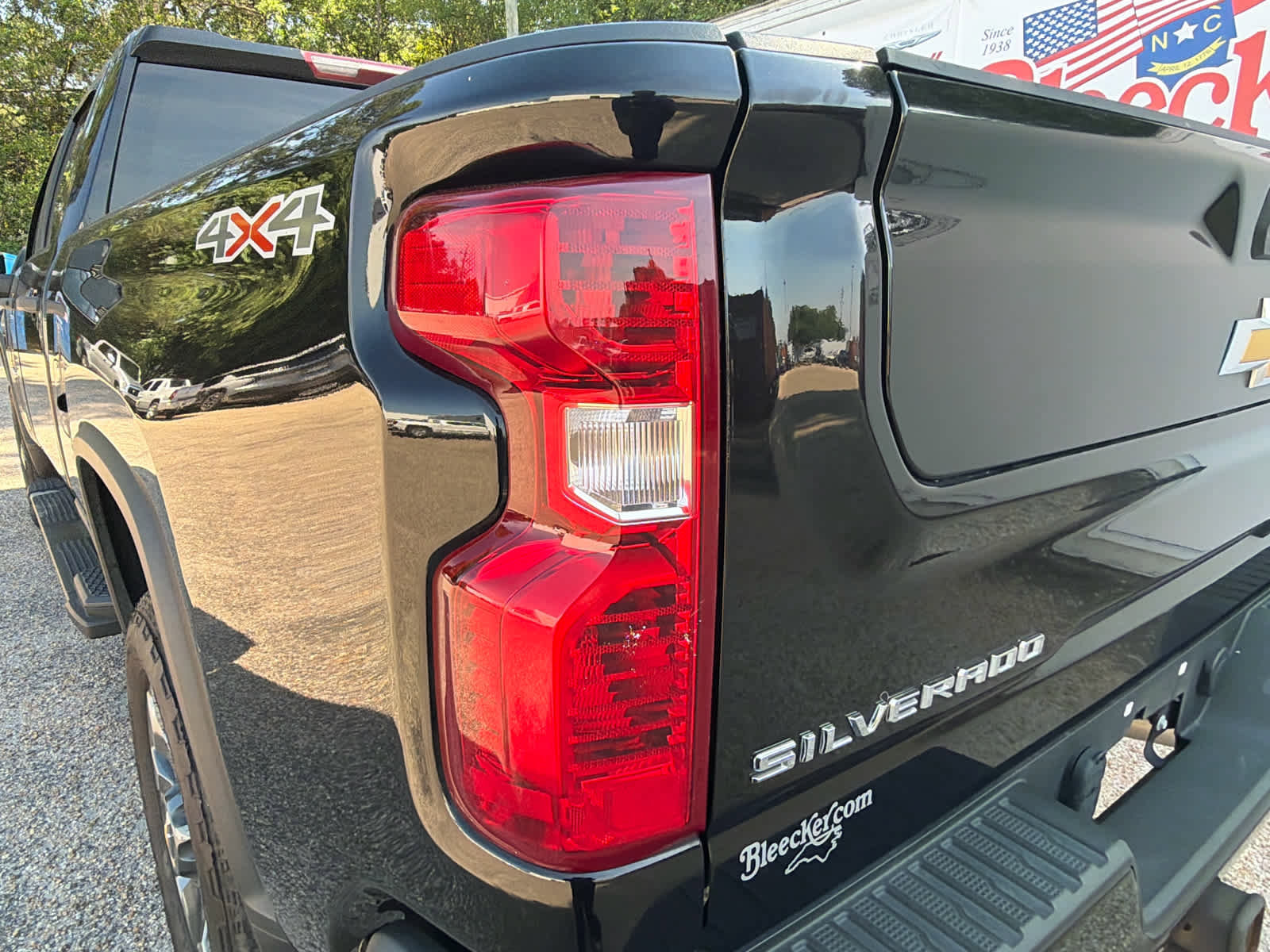 Used 2022 Chevrolet Silverado 2500 Custom w/ Custom Convenience Package AWD/4WD image 16