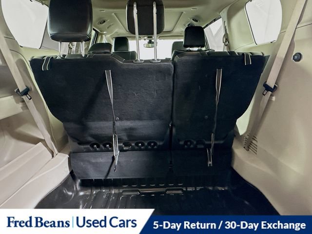 Used 2023 Chrysler Pacifica Limited FWD image 34