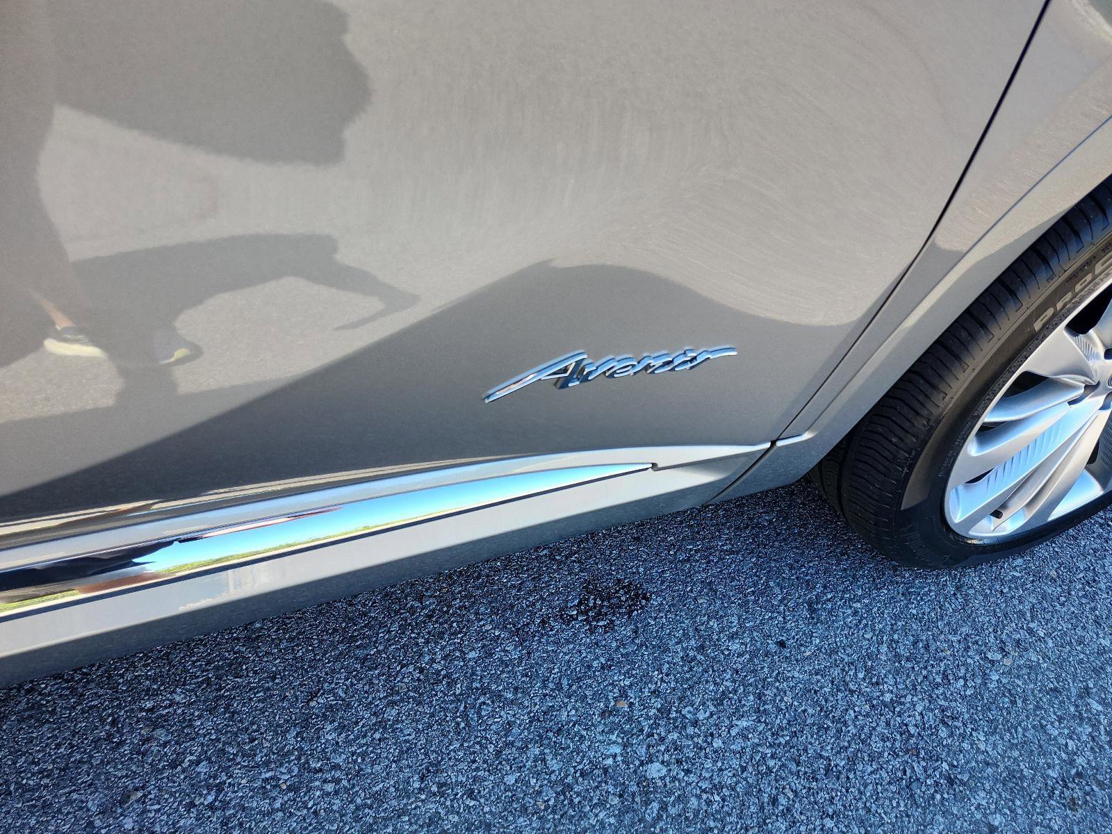 Certified 2025 Buick Envision Avenir AWD/4WD image 7