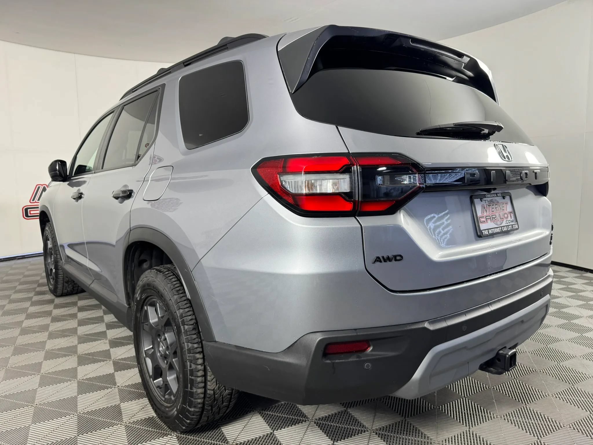 Used 2025 Honda Pilot TrailSport image 28
