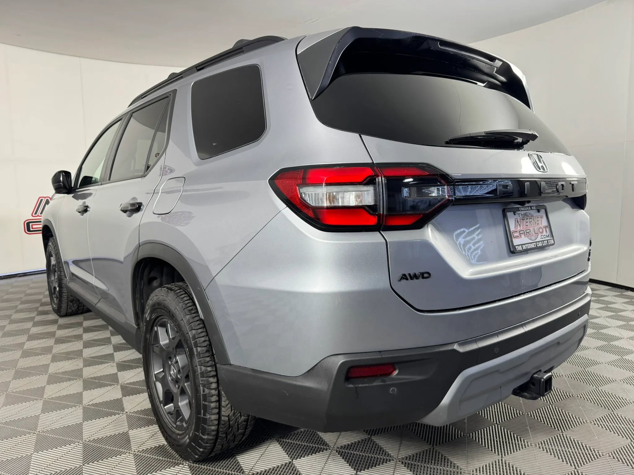 Used 2025 Honda Pilot TrailSport image 28