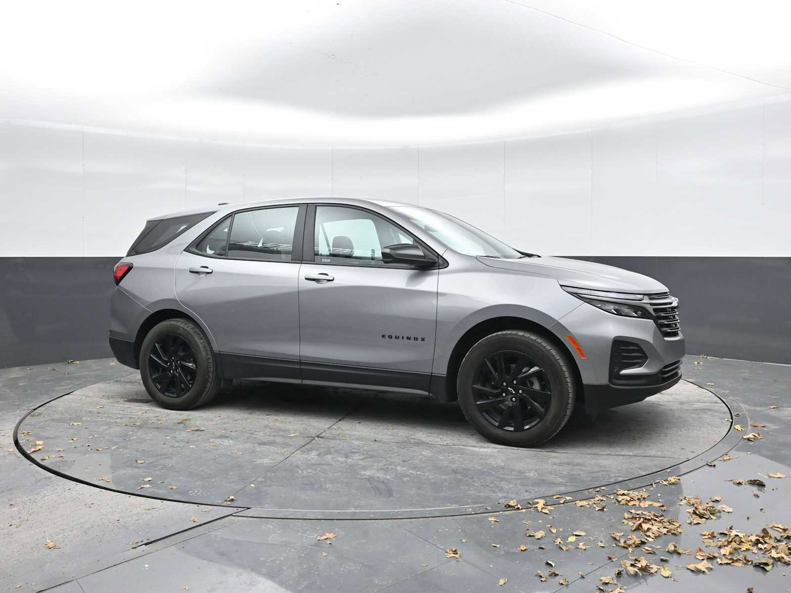 Used 2024 Chevrolet Equinox LS w/ Sport Edition image 7