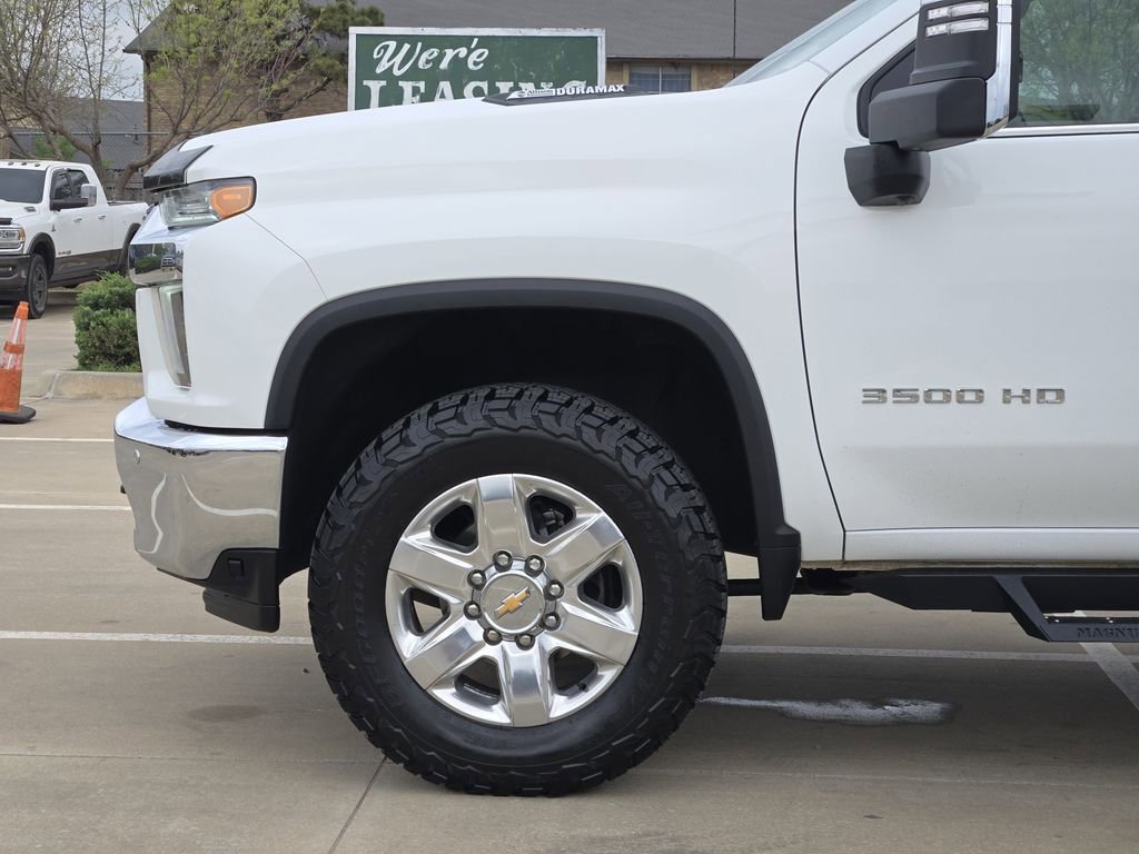 Used 2022 Chevrolet Silverado 3500 LTZ w/ LTZ Convenience Package AWD/4WD image 8