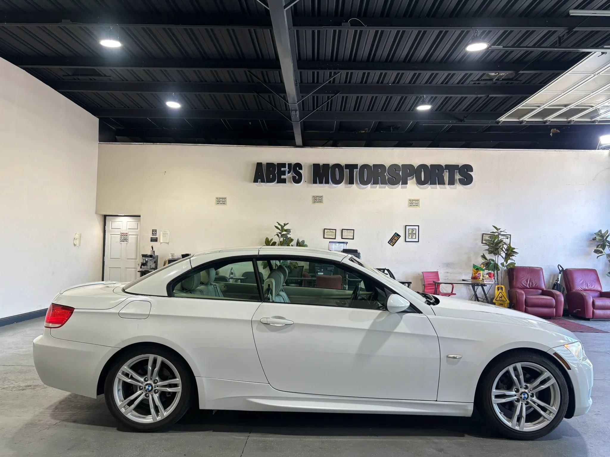 Used 2008 BMW 328i Convertible RWD image 4