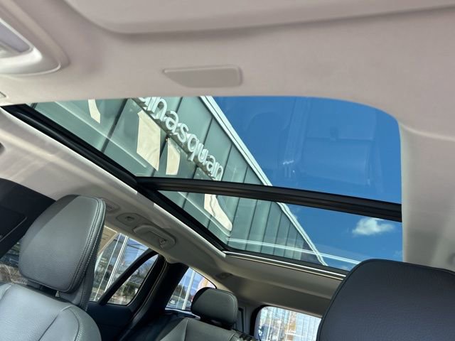 Used 2025 Volvo V60 B5 Cross Country Plus image 27