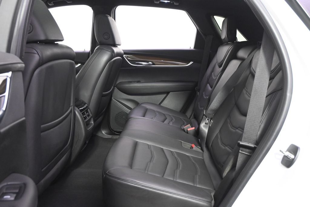 Used 2017 Cadillac XT5 Platinum w/ Driver Assist Package AWD/4WD image 21