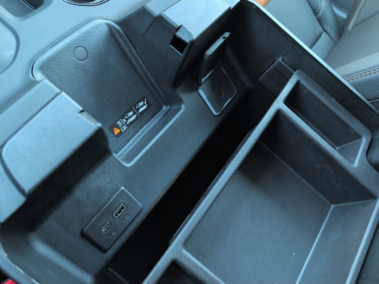 Used 2024 GMC Sierra 2500 AT4 w/ Technology Package image 28