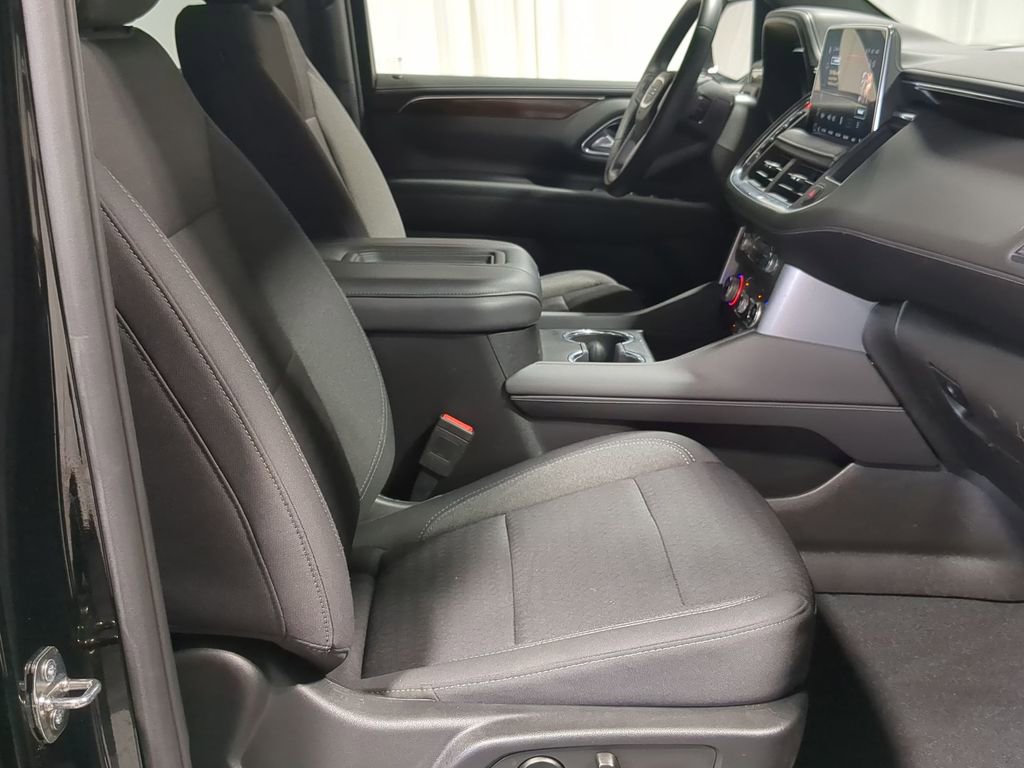 Used 2023 GMC Yukon SLE image 30