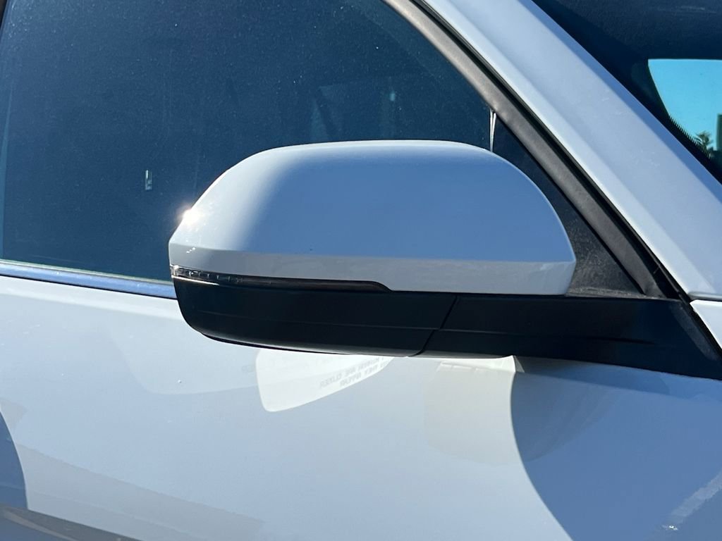 Used 2024 Volkswagen Atlas Cross Sport SE image 7