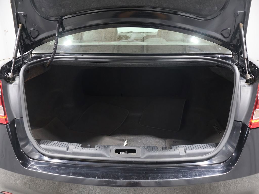 Used 2017 Ford Taurus Limited image 21