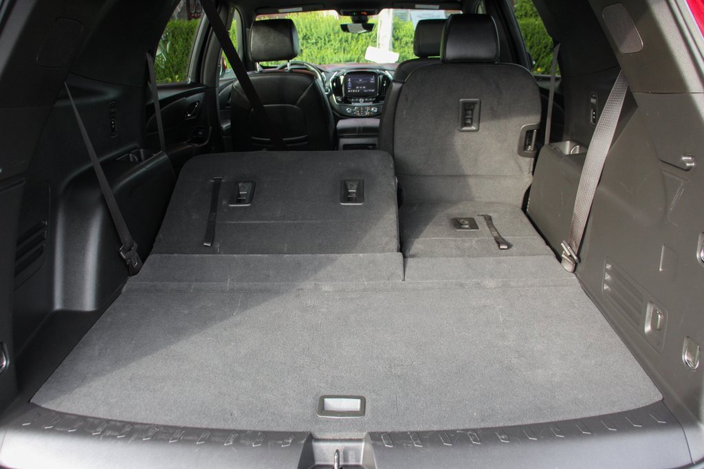 Used 2023 Chevrolet Traverse RS image 9