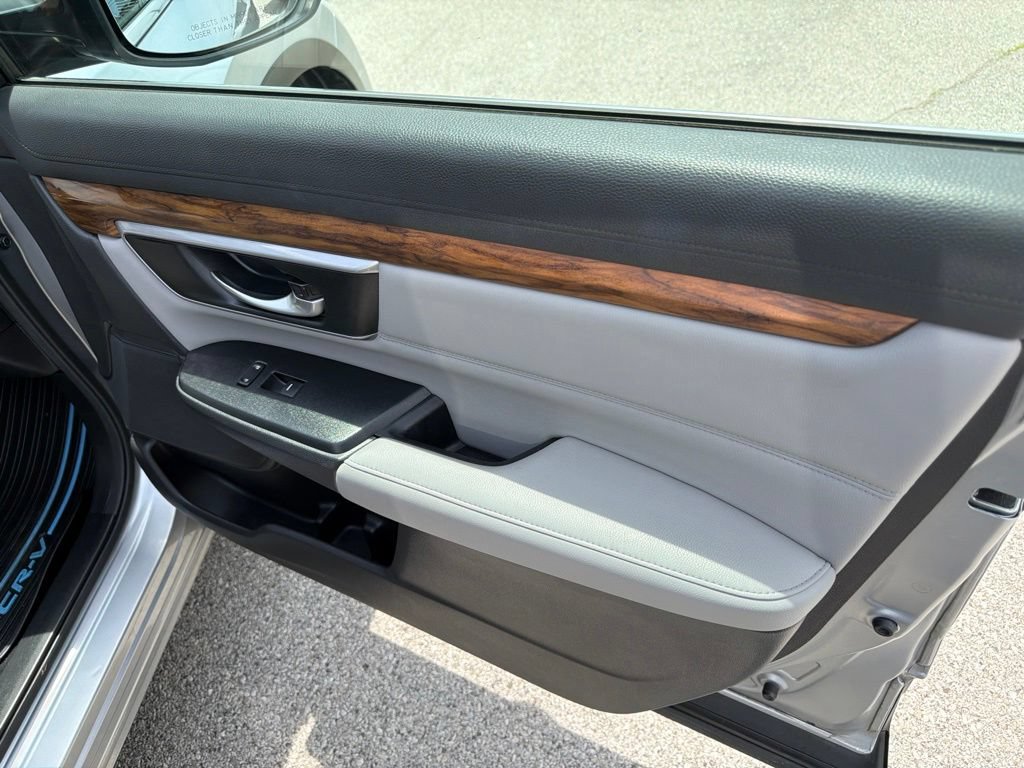 Used 2018 Honda CR-V Touring image 11