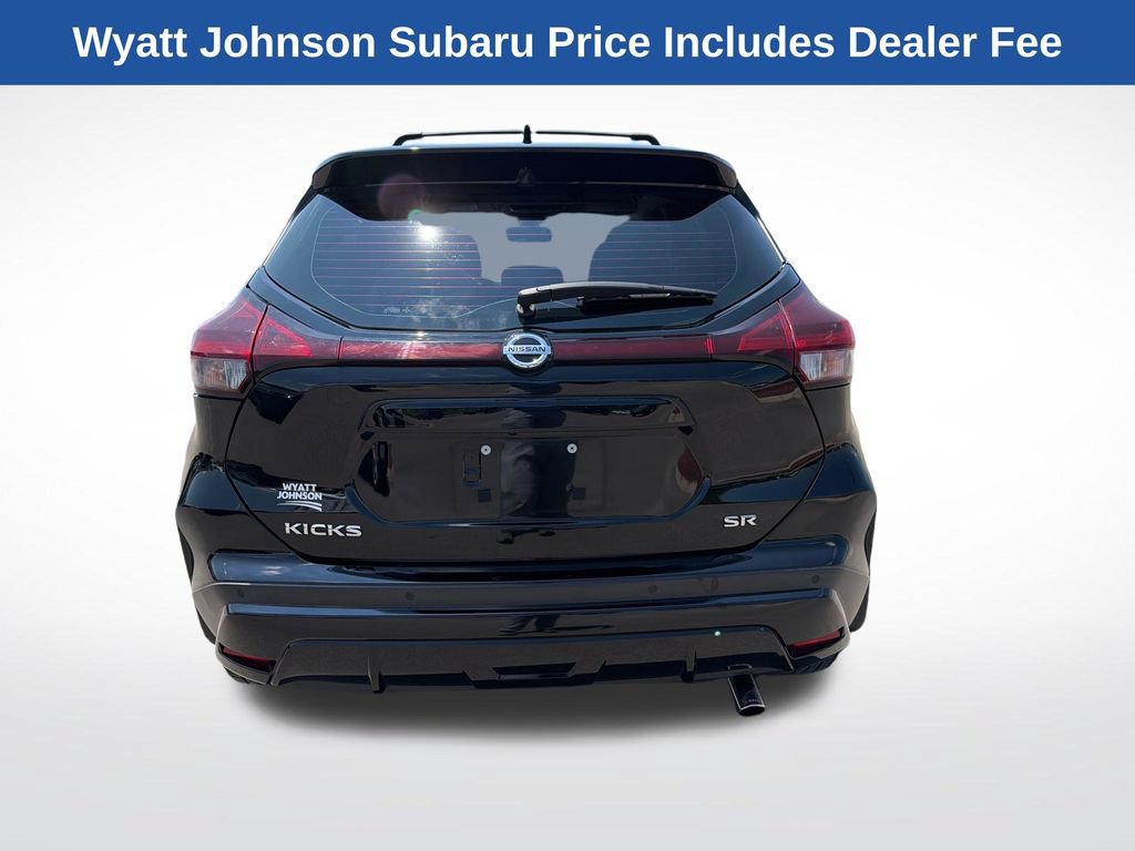 Used 2021 Nissan Kicks SR w/ SR Premium Package FWD image 8
