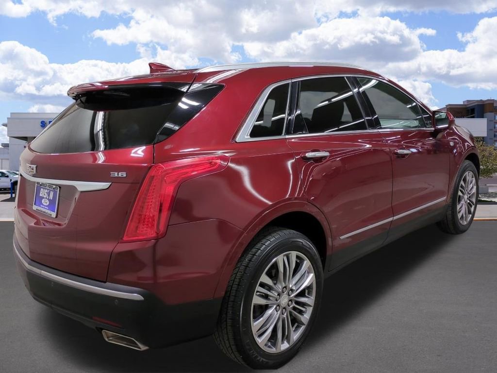 Used 2017 Cadillac XT5 Premium Luxury image 3