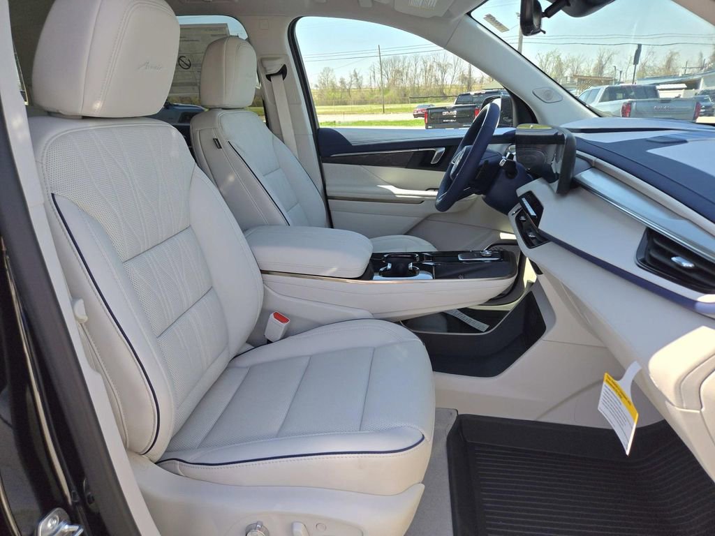 New 2025 Buick Enclave Avenir w/ Super Cruise Package image 18