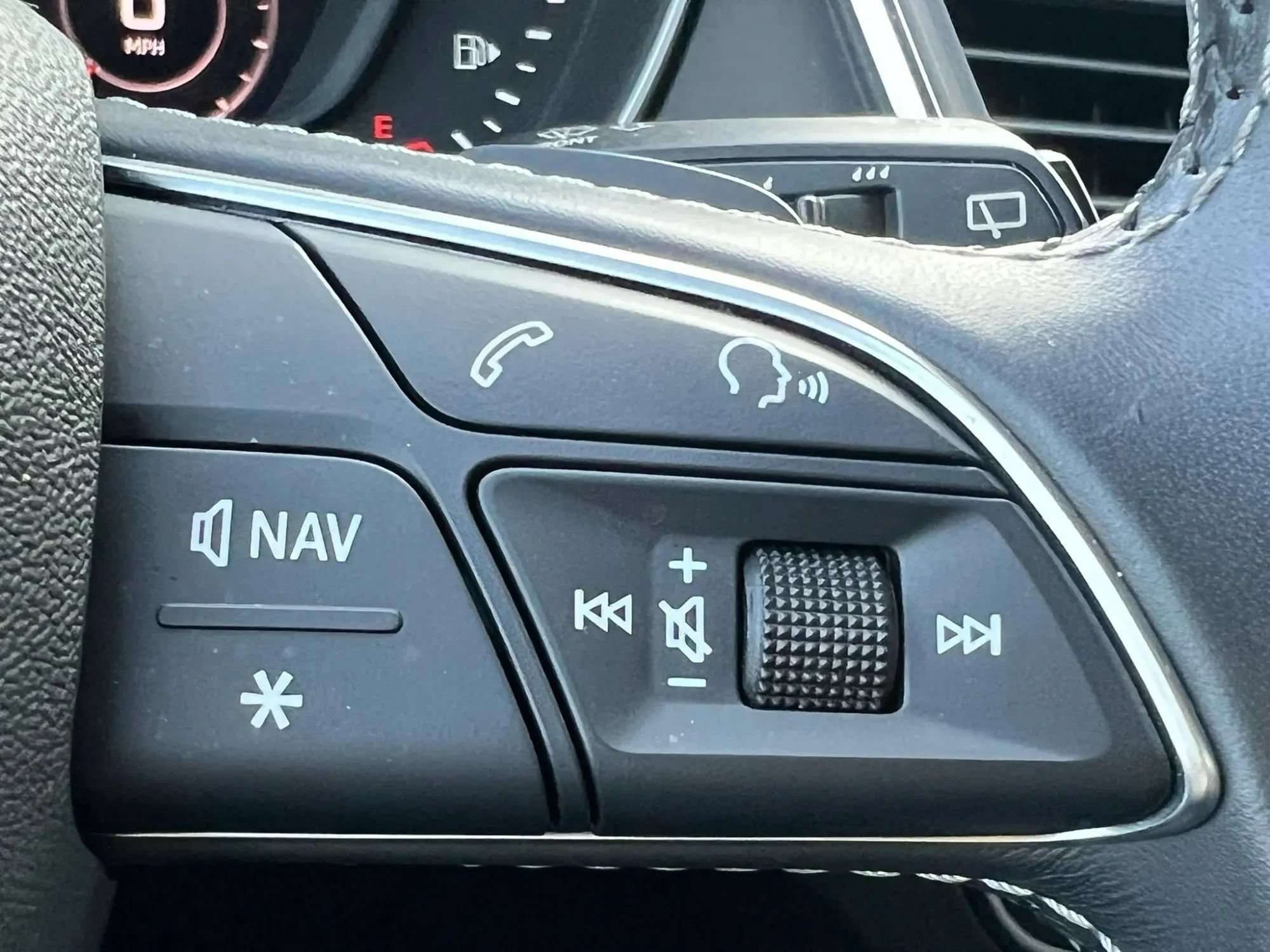 Used 2019 Audi SQ5 Prestige w/ Prestige Package AWD/4WD image 32