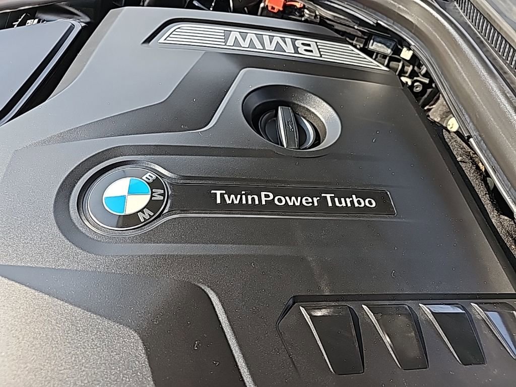 Used 2018 BMW 530i xDrive w/ Premium Package image 39