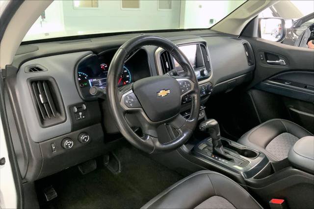Used 2017 Chevrolet Colorado Z71 AWD/4WD image 2