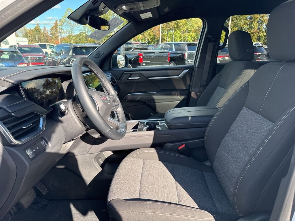 Used 2025 GMC Acadia Elevation FWD image 9