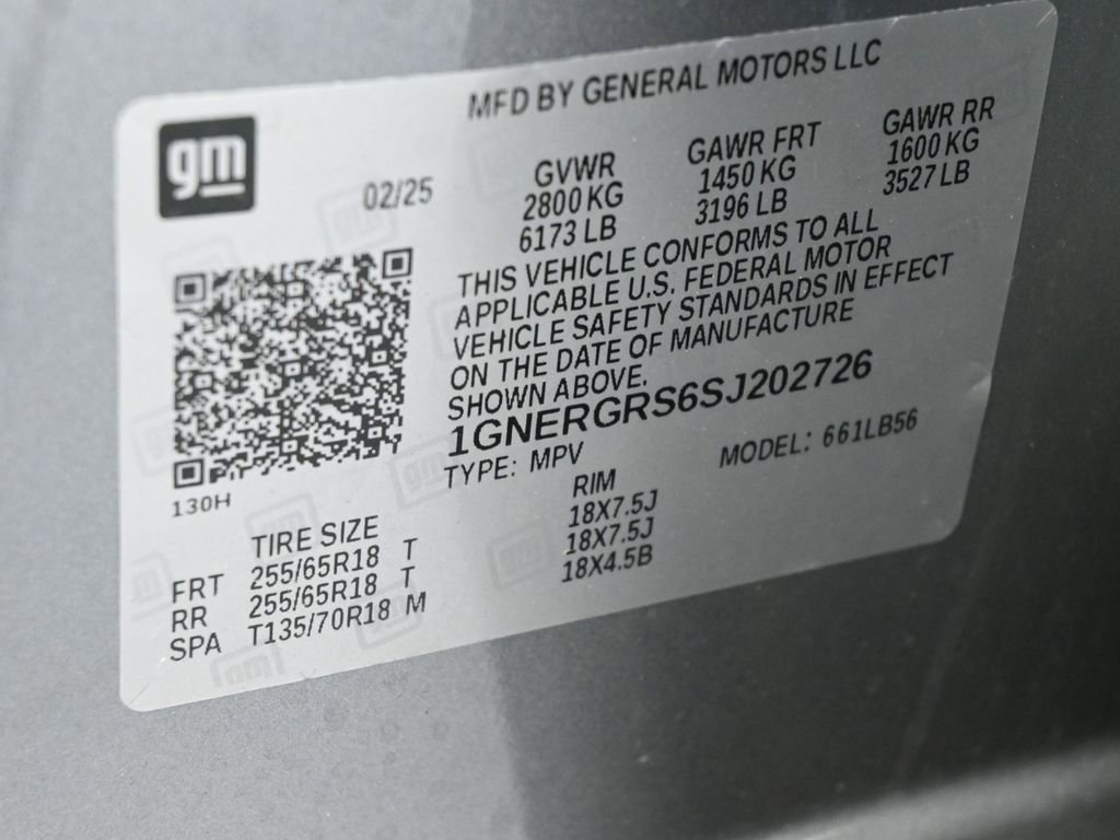 Used 2025 Chevrolet Traverse LT image 18