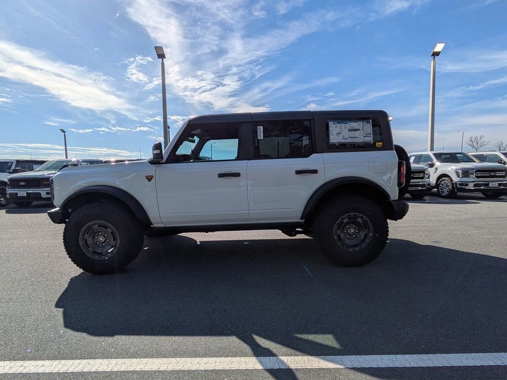 New 2025 Ford Bronco Badlands image 7
