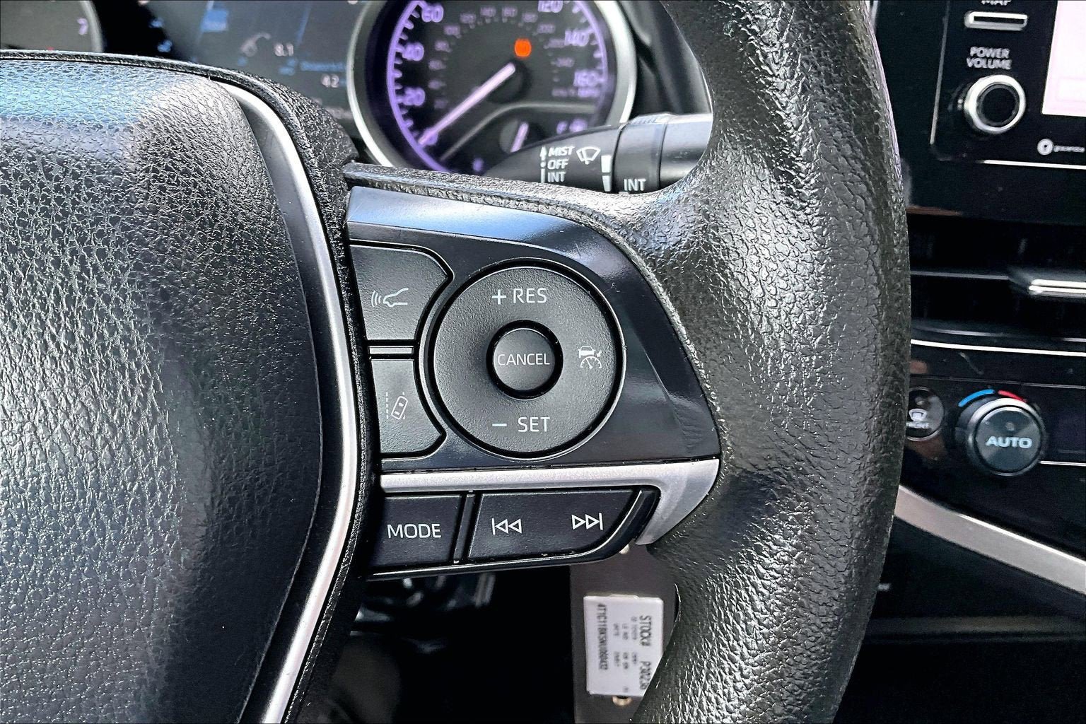 Used 2022 Toyota Camry LE AWD/4WD image 18