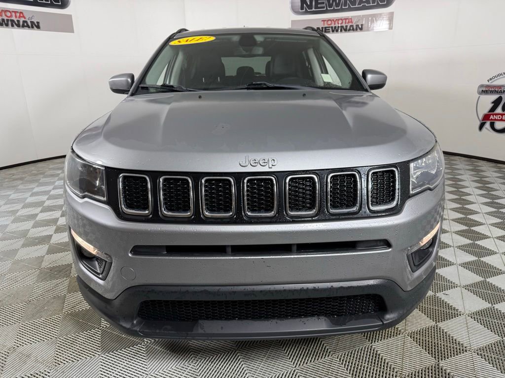 Used 2021 Jeep Compass Latitude FWD image 2