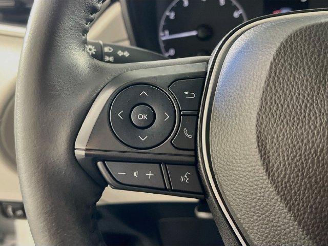 Used 2024 Toyota Corolla Cross LE w/ Moonroof Package FWD image 17