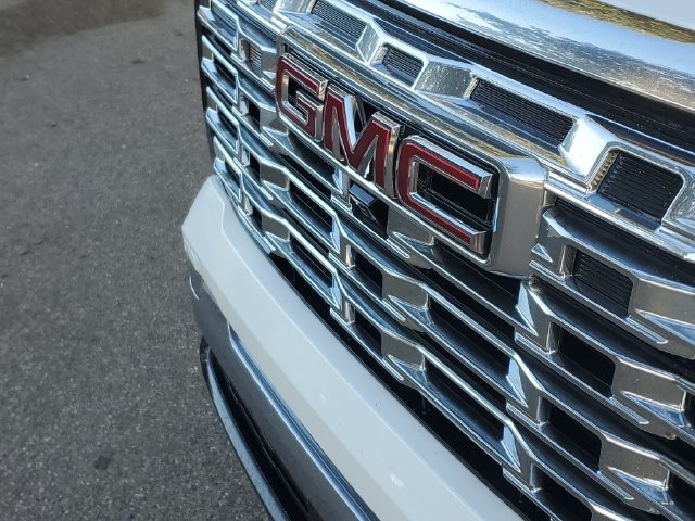 Used 2026 GMC Terrain Denali AWD/4WD image 9