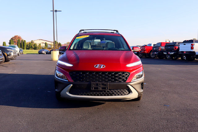 Used 2023 Hyundai Kona SEL w/ Convenience Package FWD image 2