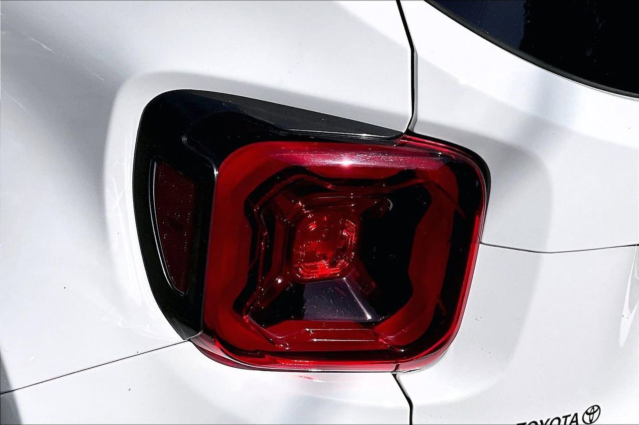 Used 2020 Jeep Renegade Trailhawk w/ Premium Leather Group image 20