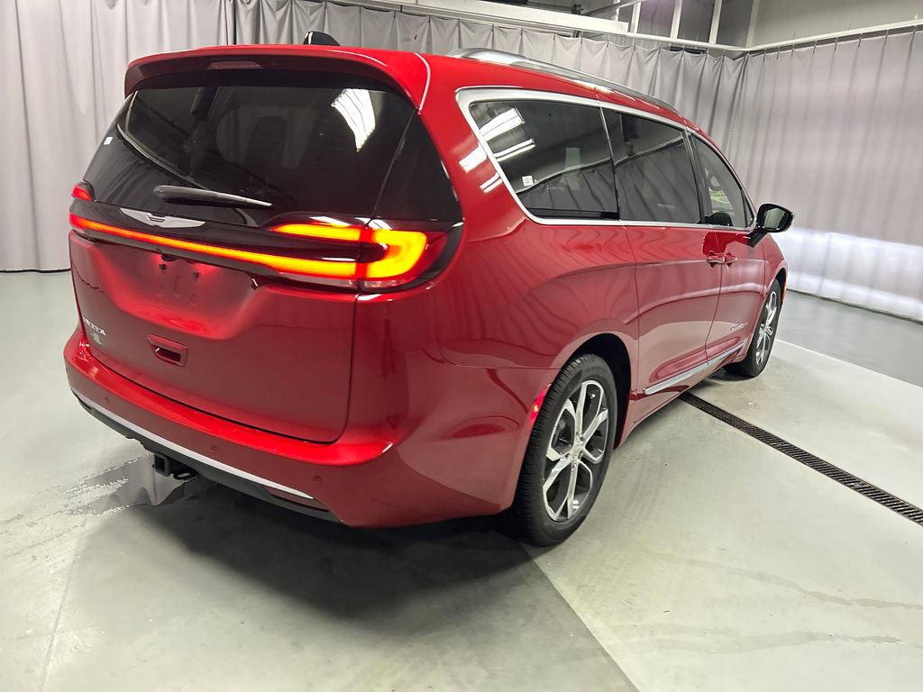 New 2026 Chrysler Pacifica Pinnacle image 7