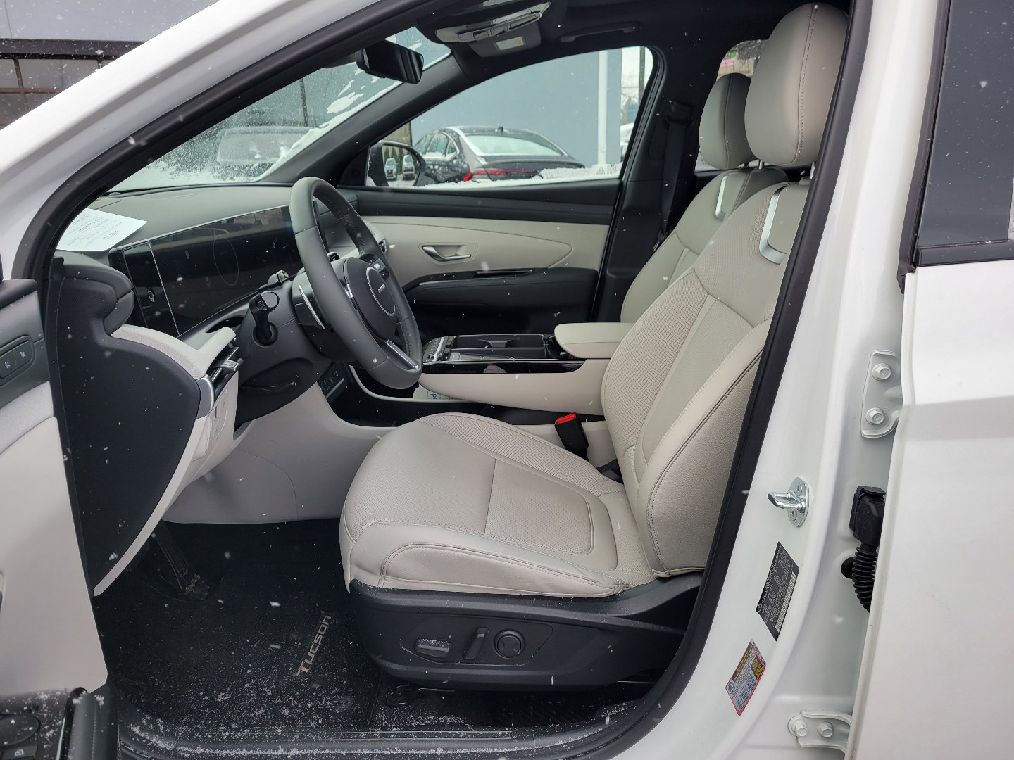 Used 2025 Hyundai Tucson Limited image 16