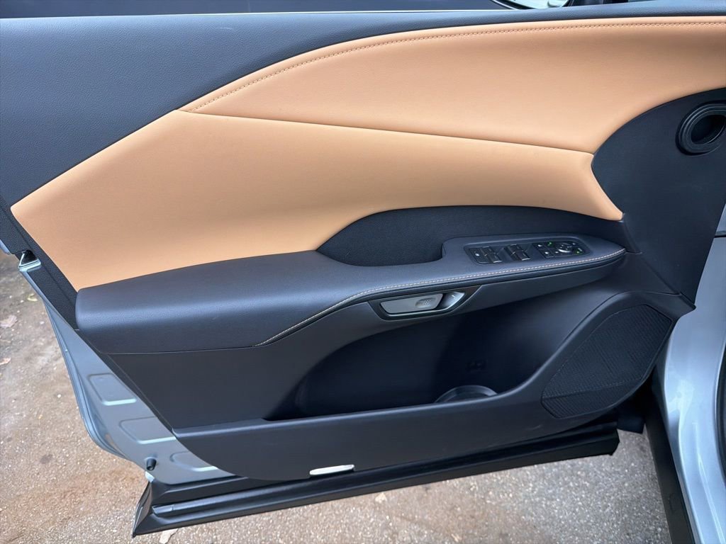 Used 2025 Lexus RX 350 Premium w/ Kick Sensor & Tow Package image 11