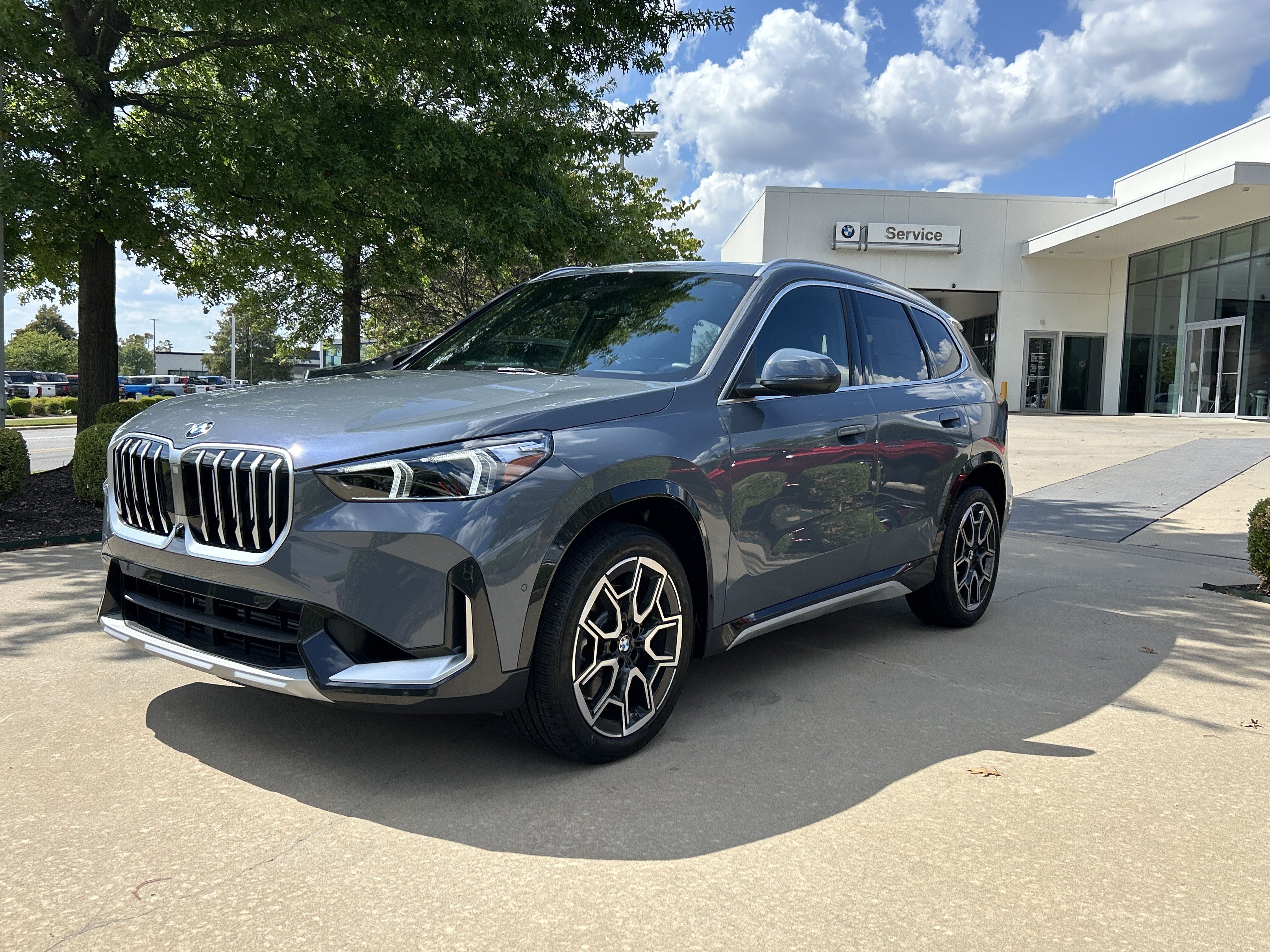 New 2027 BMW X1 xDrive28i AWD/4WD image 1