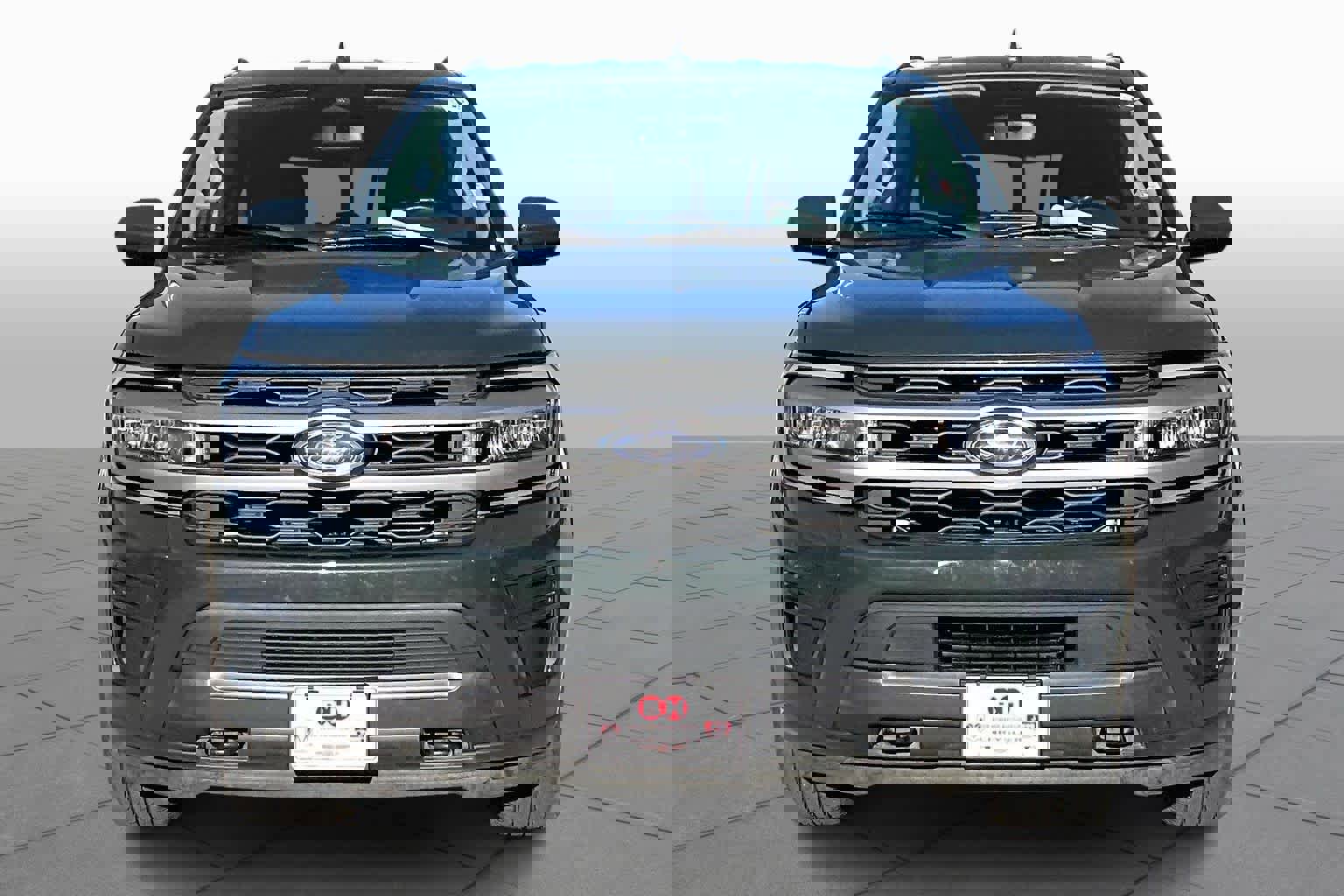 Used 2022 Ford Expedition XLT image 5