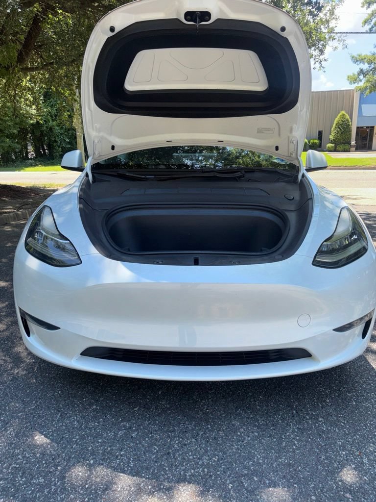 Used 2023 Tesla Model Y Long Range AWD/4WD image 26