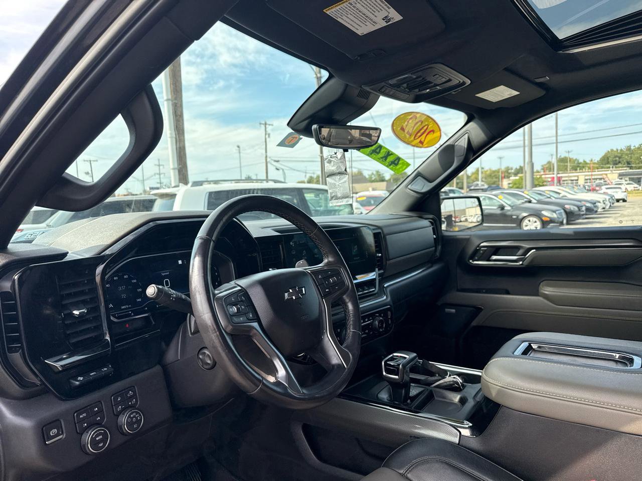 Used 2022 Chevrolet Silverado 1500 ZR2 w/ Technology Package AWD/4WD image 8
